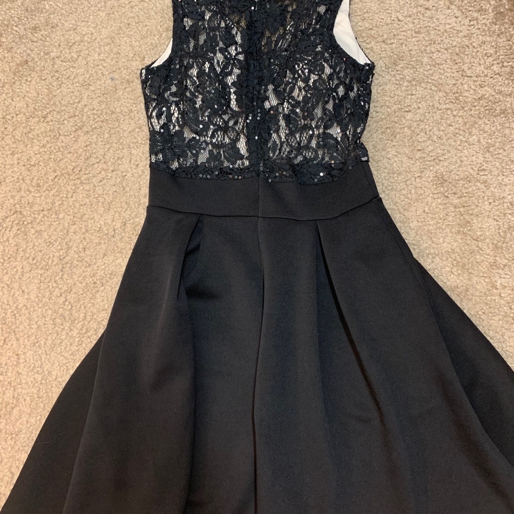 Formal Dress - Picture 3 of 4